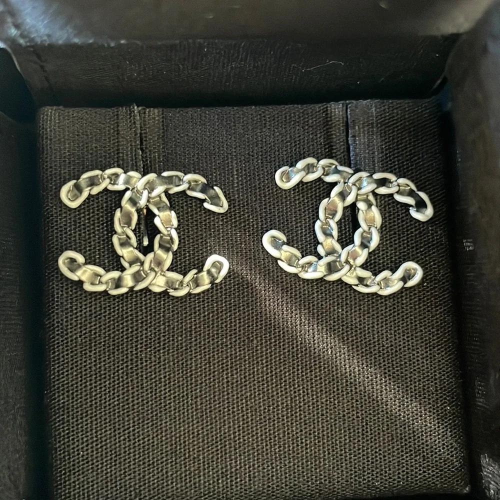 Chanel 22p ruthenium white earrings classic cc logo pierced